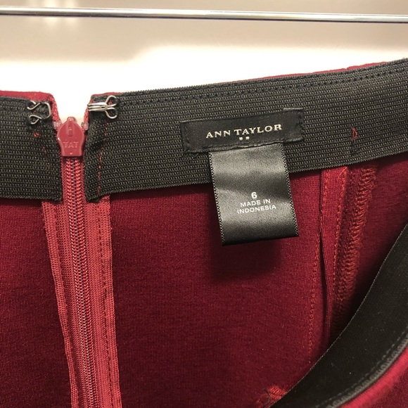 ANN TAYLOR Burgundy Pencil Skirt - Picture 2 of 6